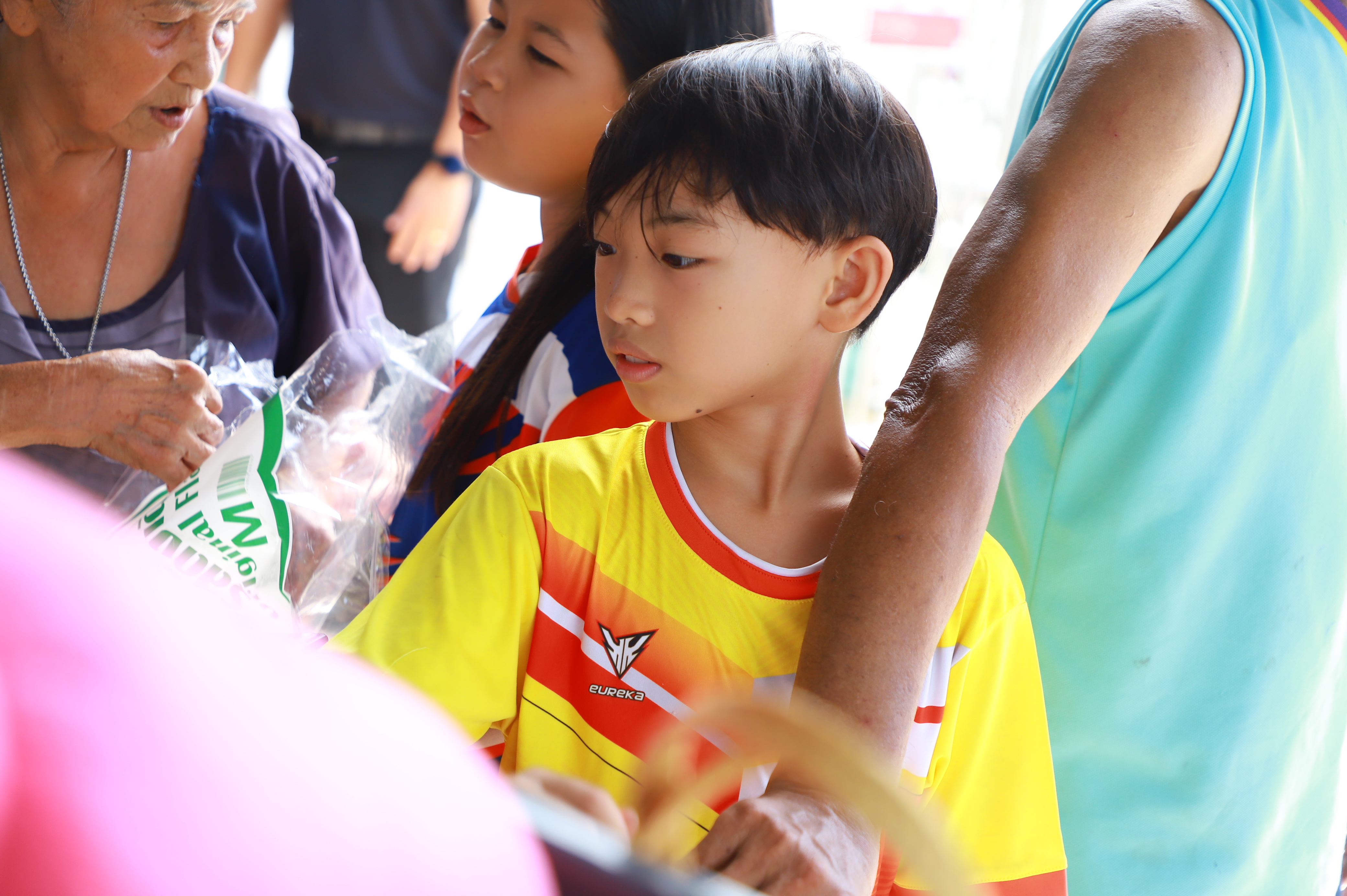 title - สังคมแห่งการแบ่งปัน ส.ป.ก. เปลี่ยนสิ่งของเหลือใช้ที่ยังอยู่ในสภาพดี ให้กลายเป็นประโยชน์ที่มีคุณค่าต่อผู้รับ